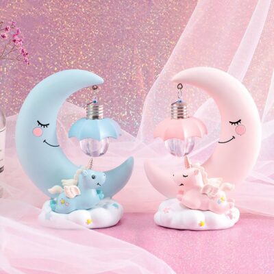 Lampe en résine avec lune et licorne — Comptoir des Lampes