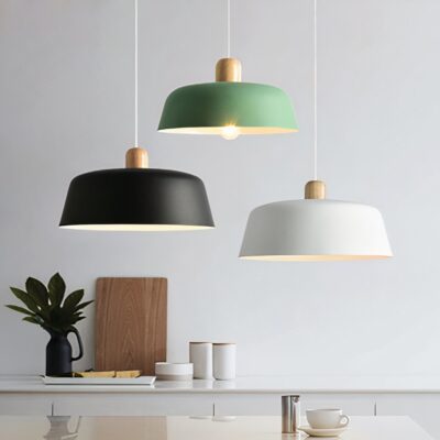 Lampe LED suspendue en bois au design nordique