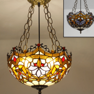 Lampe style Tiffany dans les tons dorés , suspendue à une chainettes en métal, elle est allumé et dans l'angle supérieur droit, le modèle est présenté éteint dans une photo miniature