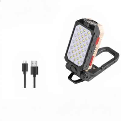 Lampe torche de poche LED avec batterie rechargeable USB présentée sur fond blanc