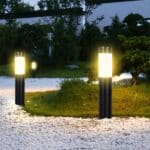 Lampe solaire spot lumineux à planter dans le sol