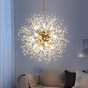 Lampe plafond suspendue design boule avec filaments illuminés présentée installée dans un salon