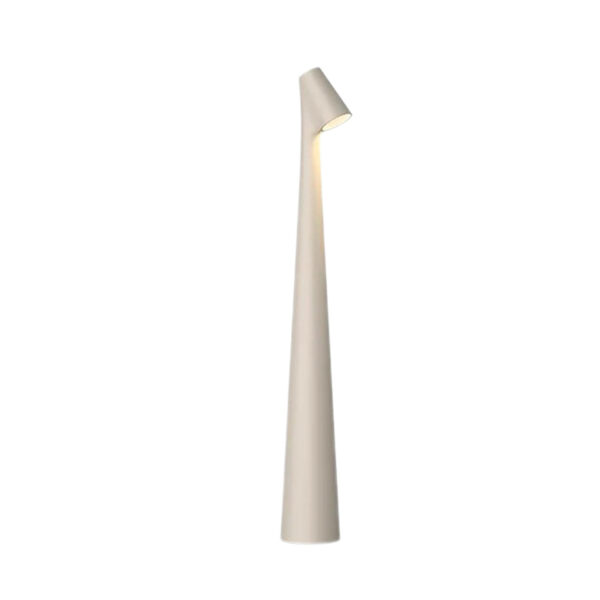 Lampe de bureau style lampadaire blanche allumée, sur fond blanc.